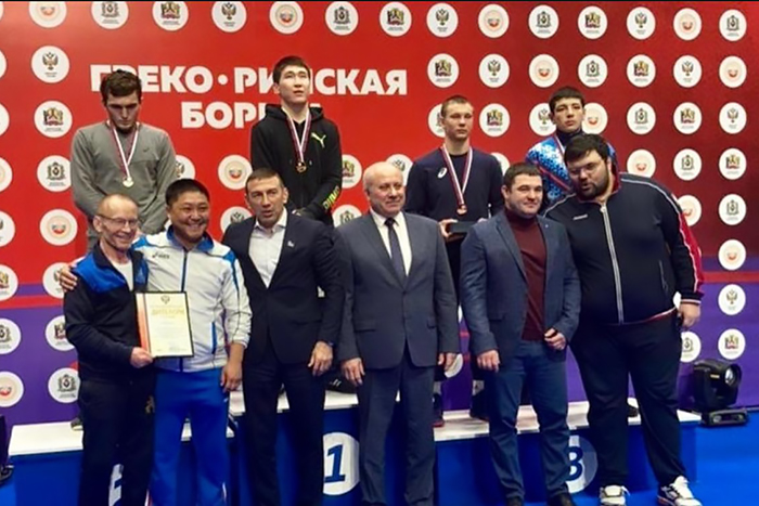 Борцы из Курьянова завоевали две медали первенства России