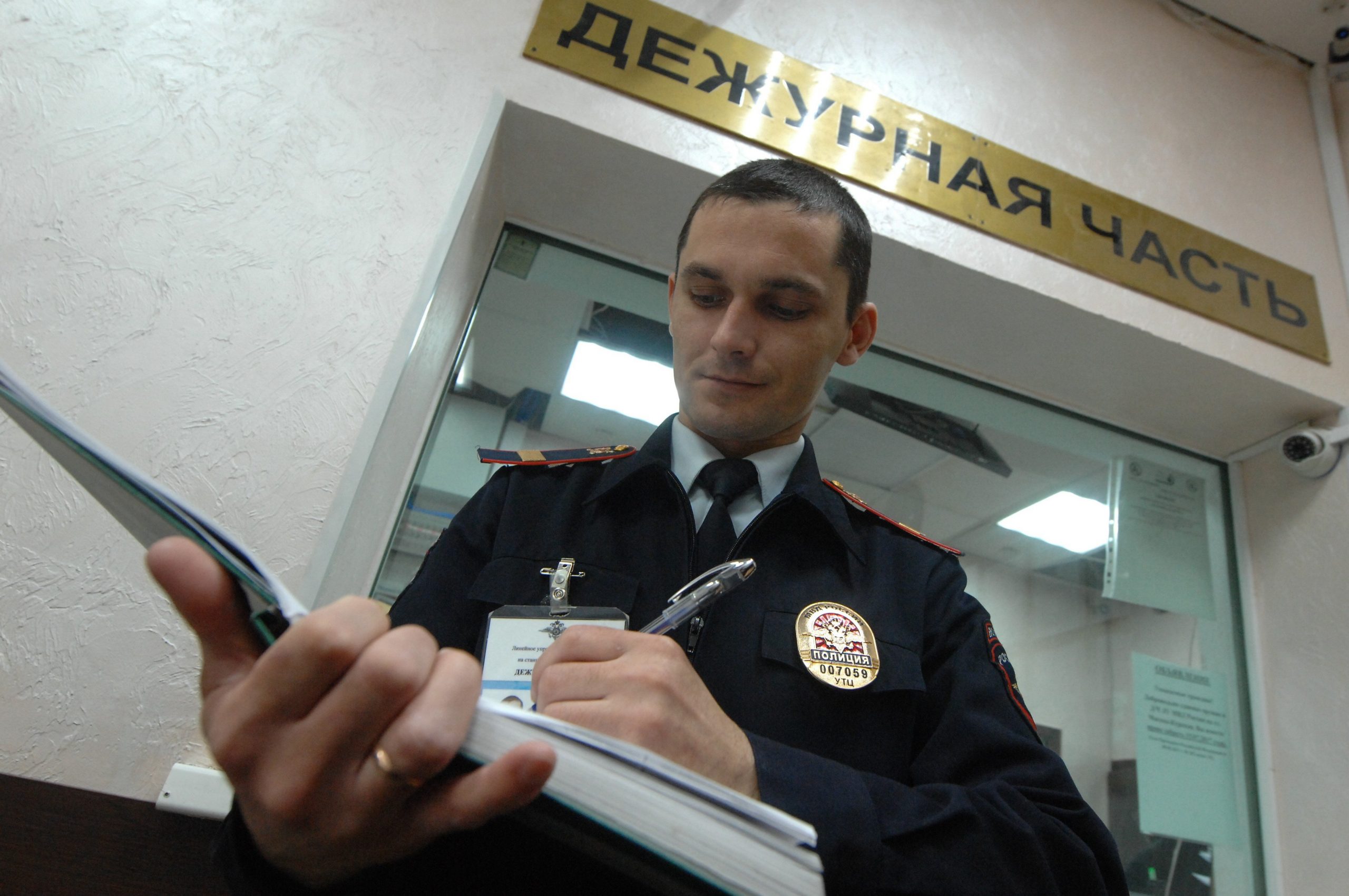 Злодей напал на женщину с ребёнком на улице Гурьянова