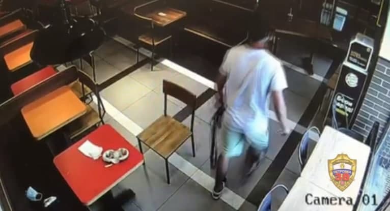 Злоумышленник похитил сумку с документами из кафе на Угрешской